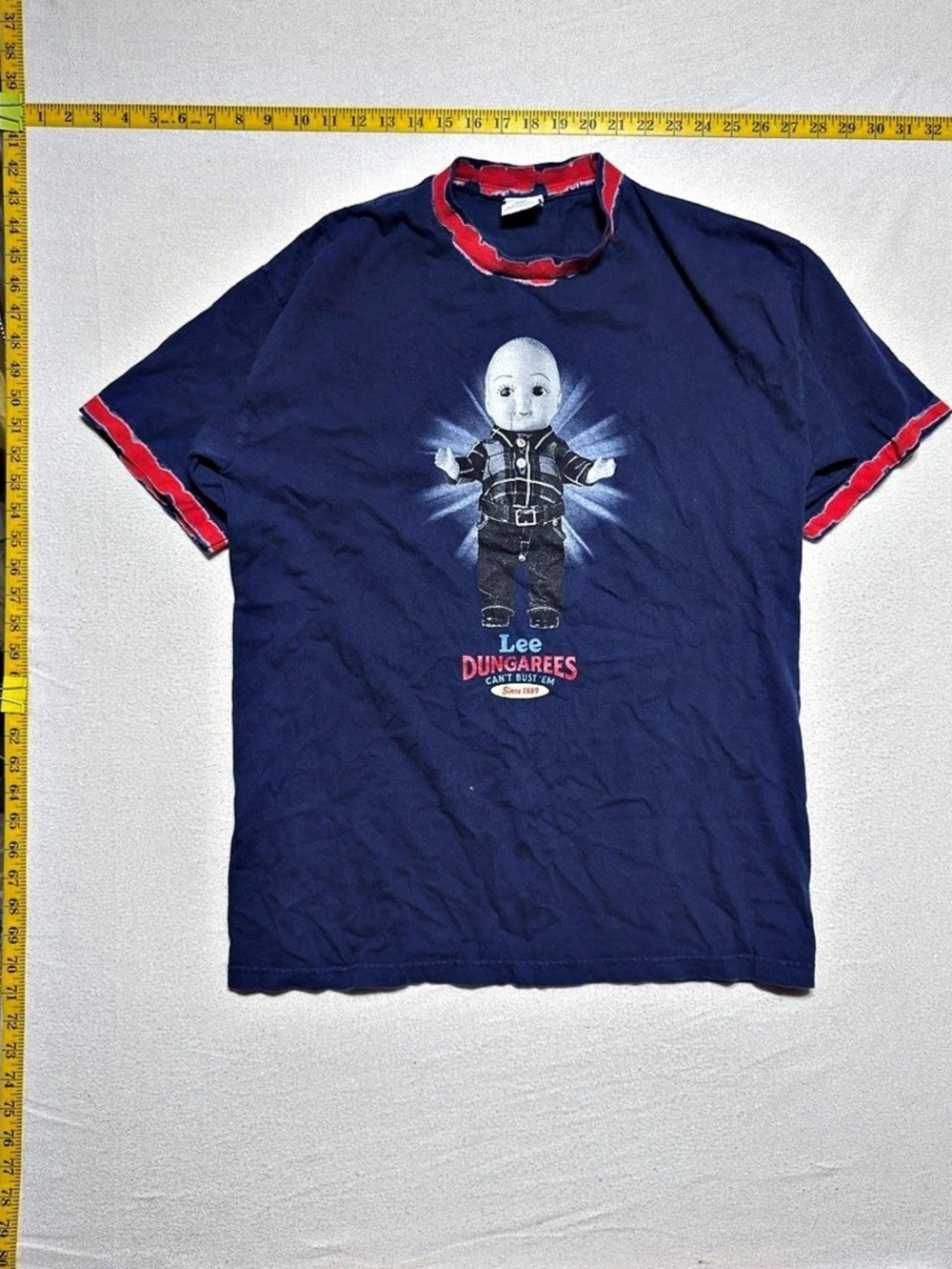 Lee Dungarees graphic tee Graphic Tee Blue & Red Size Medium vintage 1990s